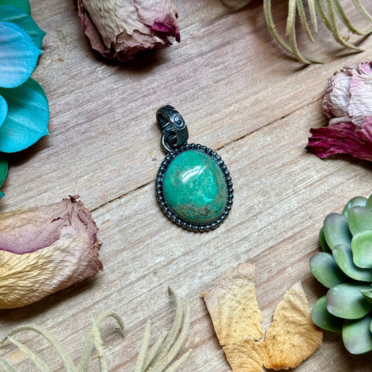 MJ Green Turquoise Sterling Silver Pendant – Free Form Round