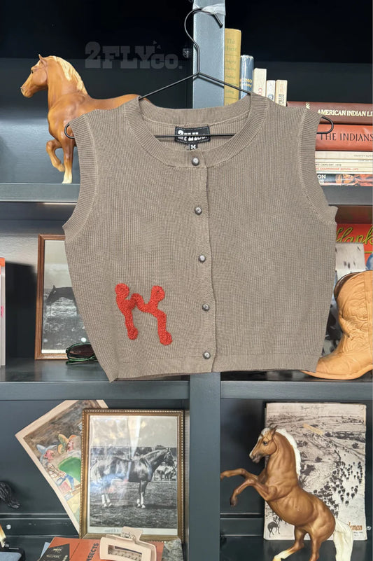 BIT OF GRIT VEST/TOP