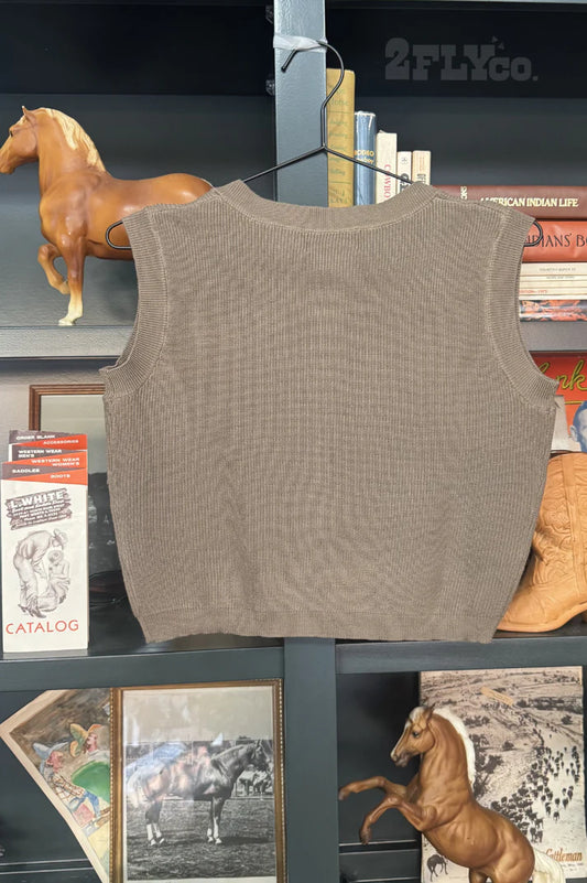 BIT OF GRIT VEST/TOP