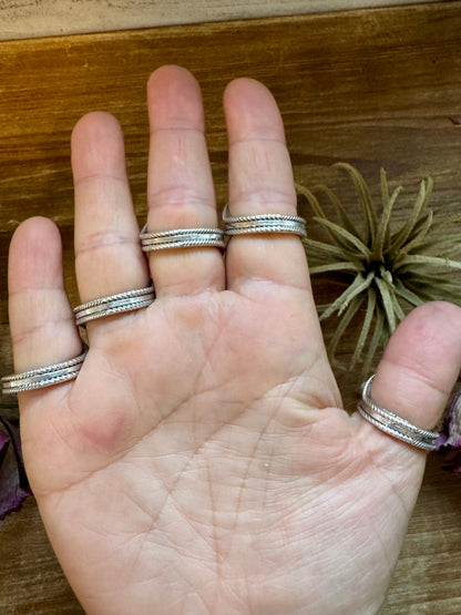 Turquoise or Spiny Oyster Ring – Sterling Silver – Native Made Stamp Z – Multiple Sizes – USA