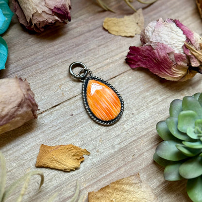 MJ Orange Spiny Oyster Sterling Silver Pendant – Teardrop