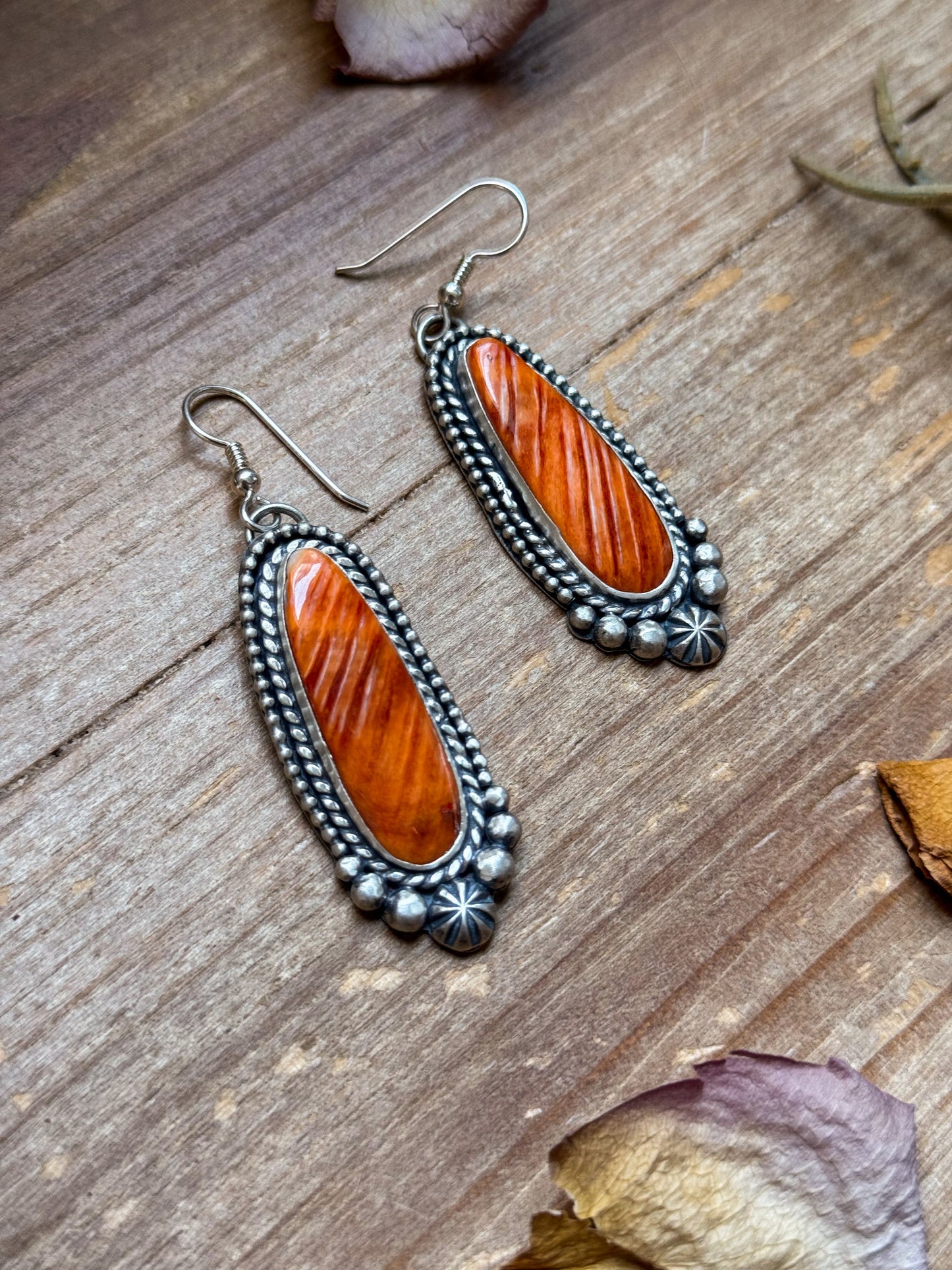 Sterling Silver Orange Spiny Oyster Dangle Earrings – Artist Shay Pfeiffer