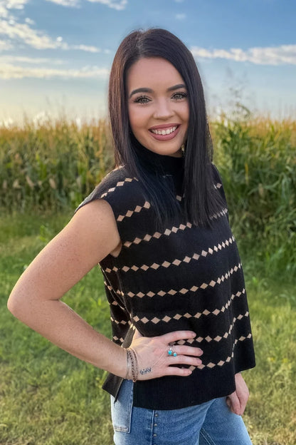 BLACK CANYON SLEEVELESS SWEATER TOP