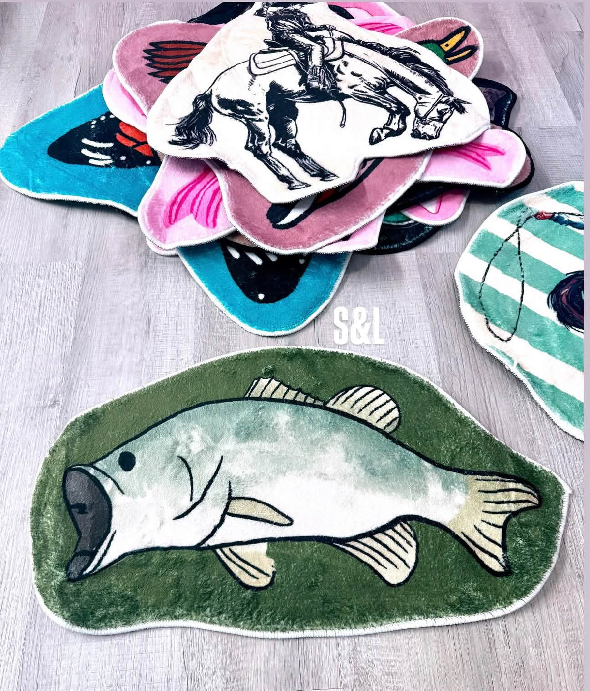 Classic accent rugs - pre order